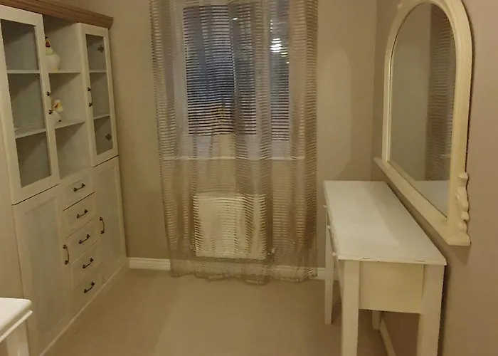 Entire In Cheswick Village Bristol