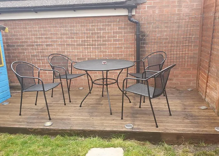 Entire In Cheswick Village Homestay Bristol