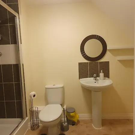 Habitación en casa particular Entire In Cheswick Village