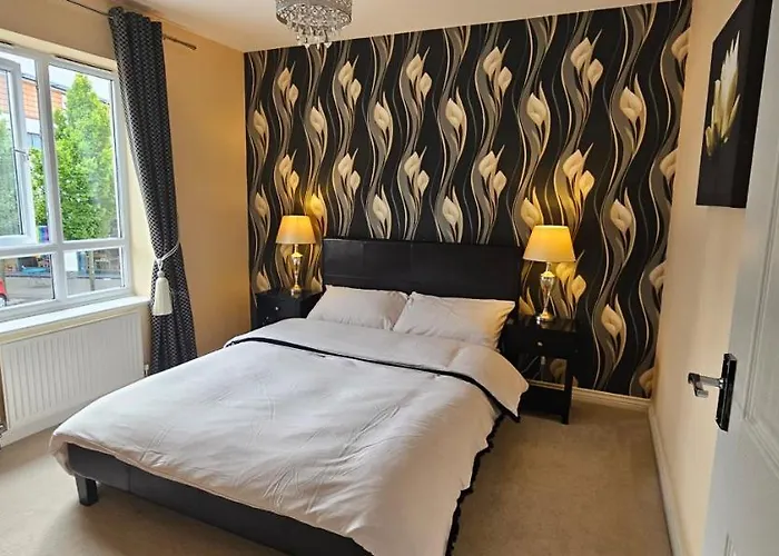 Pansiyon Entire In Cheswick Village Bristol